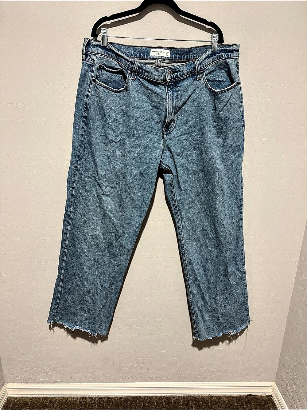 Abercrombie & Fitch The Baggy Low Rise Straight Leg Jeans Blue Waist 33